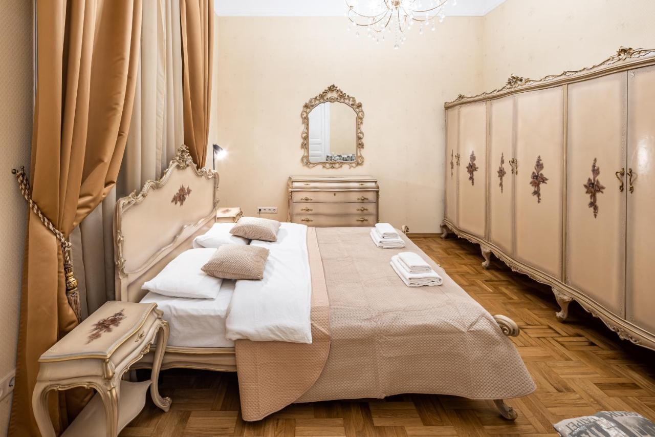 3 Bedrooms Royal Italian Style In An Austrian Building, Parking, Balcony إلفيف المظهر الخارجي الصورة