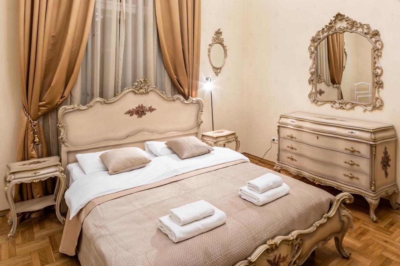 3 Bedrooms Royal Italian Style In An Austrian Building, Parking, Balcony إلفيف المظهر الخارجي الصورة