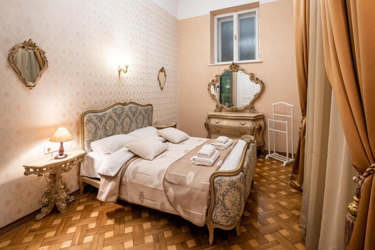 3 Bedrooms Royal Italian Style In An Austrian Building, Parking, Balcony إلفيف المظهر الخارجي الصورة