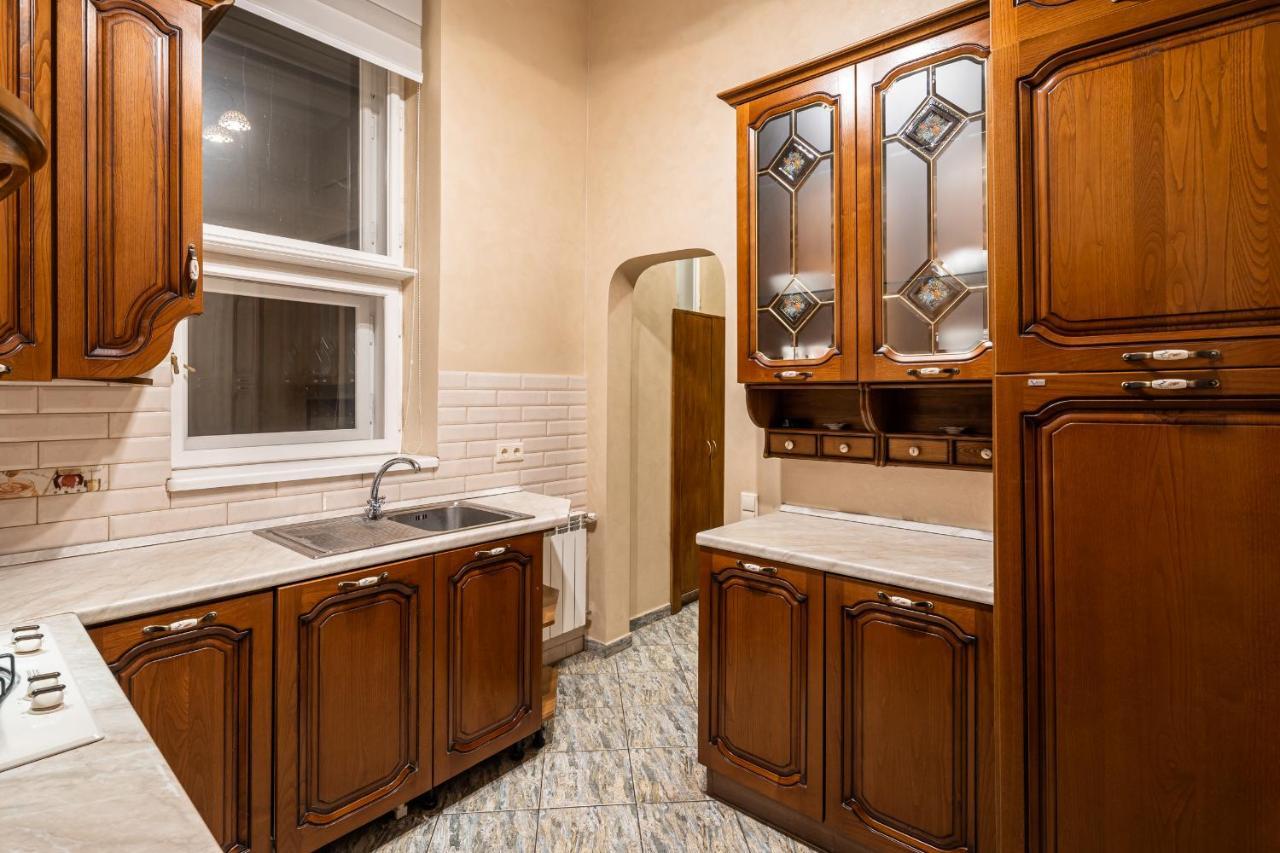 3 Bedrooms Royal Italian Style In An Austrian Building, Parking, Balcony إلفيف المظهر الخارجي الصورة
