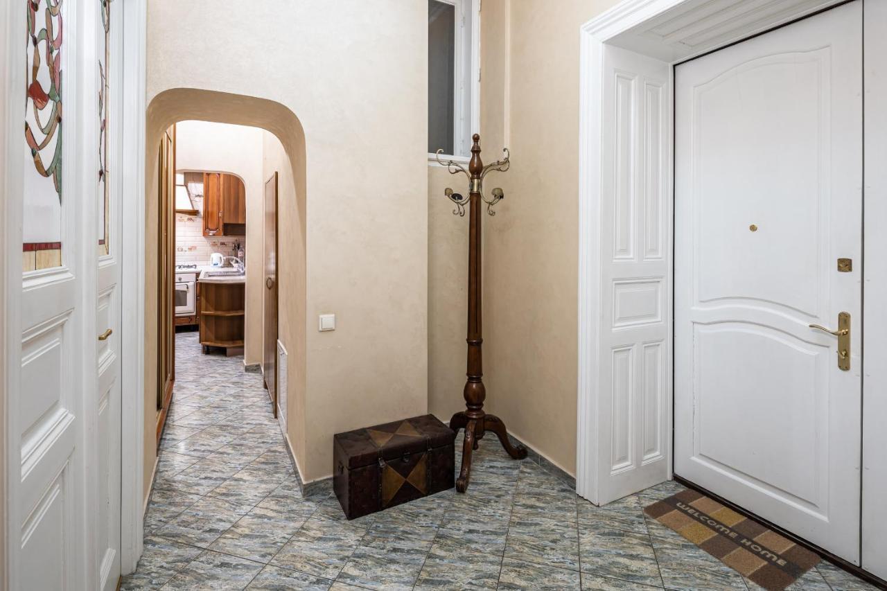 3 Bedrooms Royal Italian Style In An Austrian Building, Parking, Balcony إلفيف المظهر الخارجي الصورة