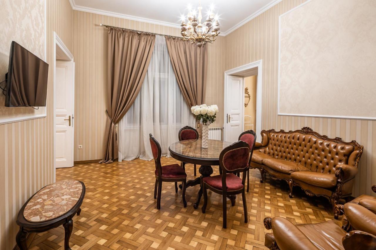3 Bedrooms Royal Italian Style In An Austrian Building, Parking, Balcony إلفيف المظهر الخارجي الصورة